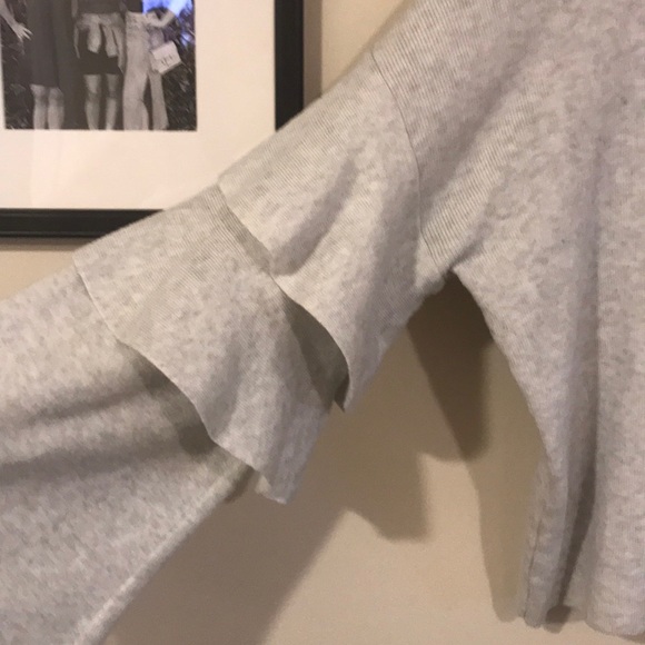 Grey POOF sweater - Picture 2 of 3